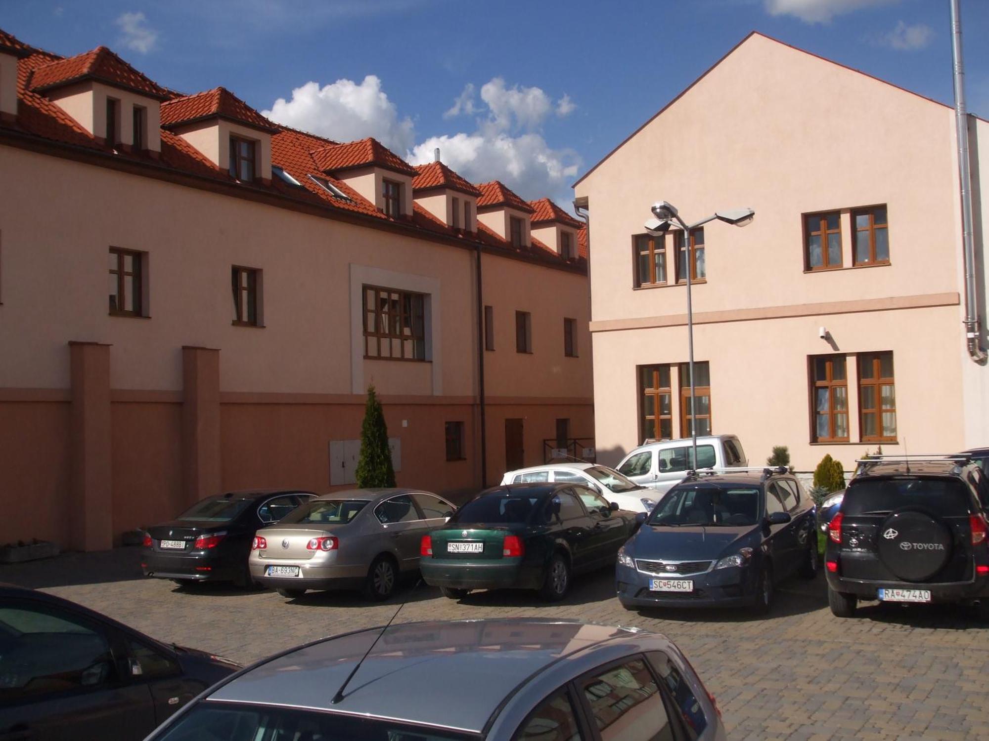Parkhotel Centrum Spišská Nová Ves Exteriör bild